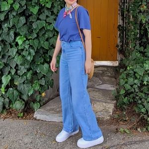 UNIQLO supima cotton v neck T-shirt